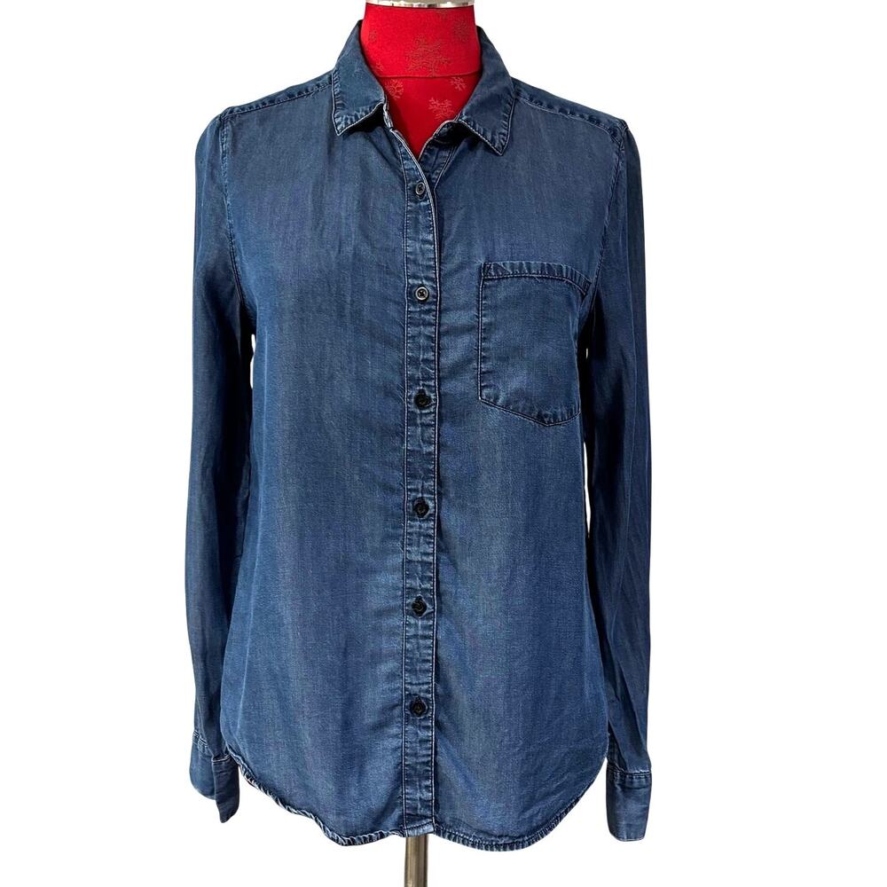 Susina blue tencil chambray blouse size S button front long sleeve casual top